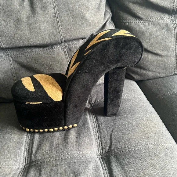 DECOR - Picture 6 of 6